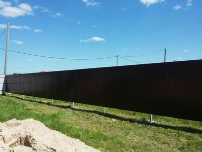 Забор высотой 2 метра. 3 лаги. С8 0,45мм.